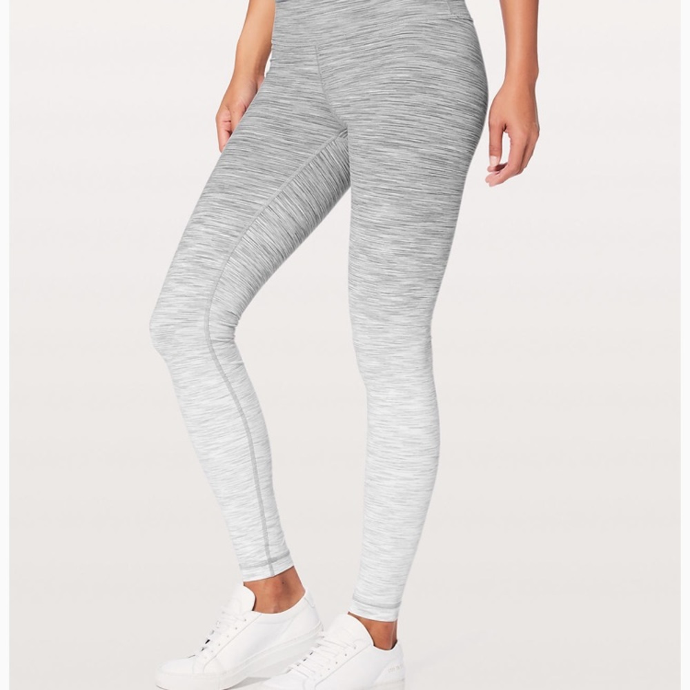 Wunder Under High-Rise Tight 28" 
Ombre legging